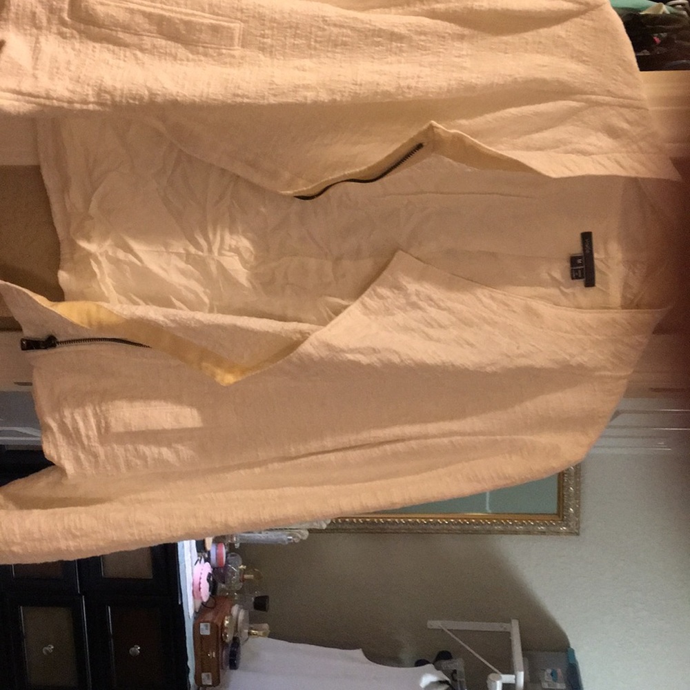 Vince white motto jacket